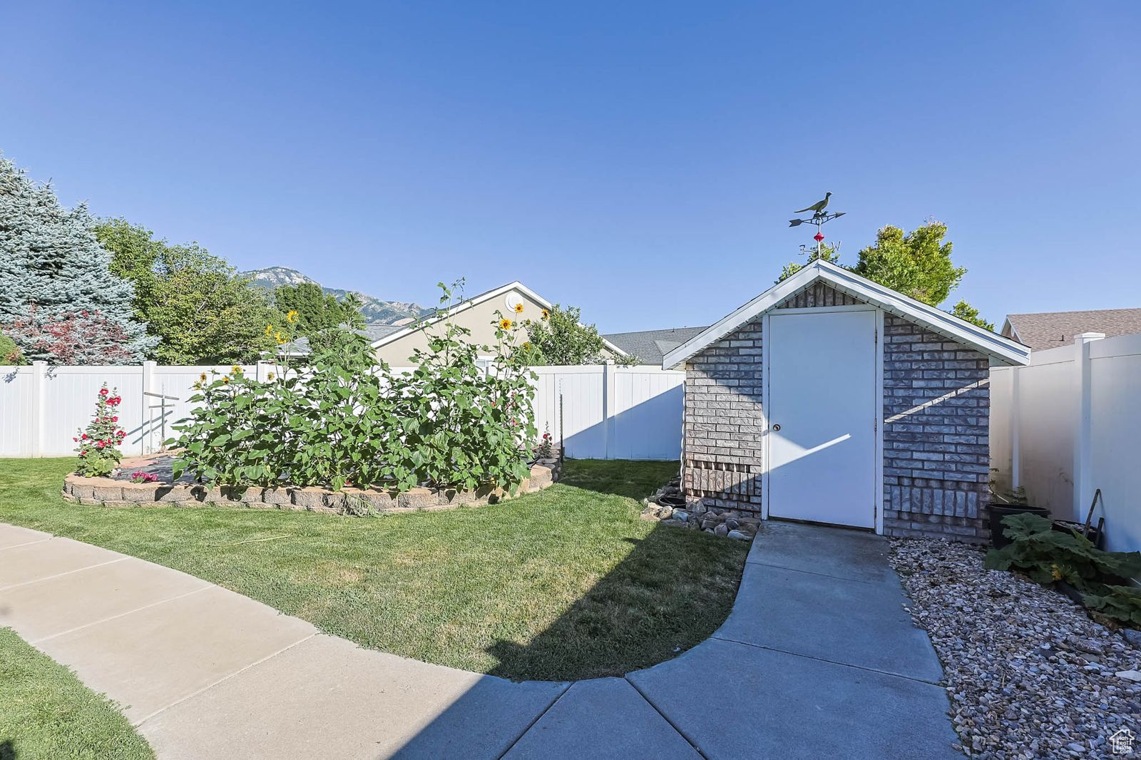 COTTAGES AT COLONIAL SPRINGS - Residential
