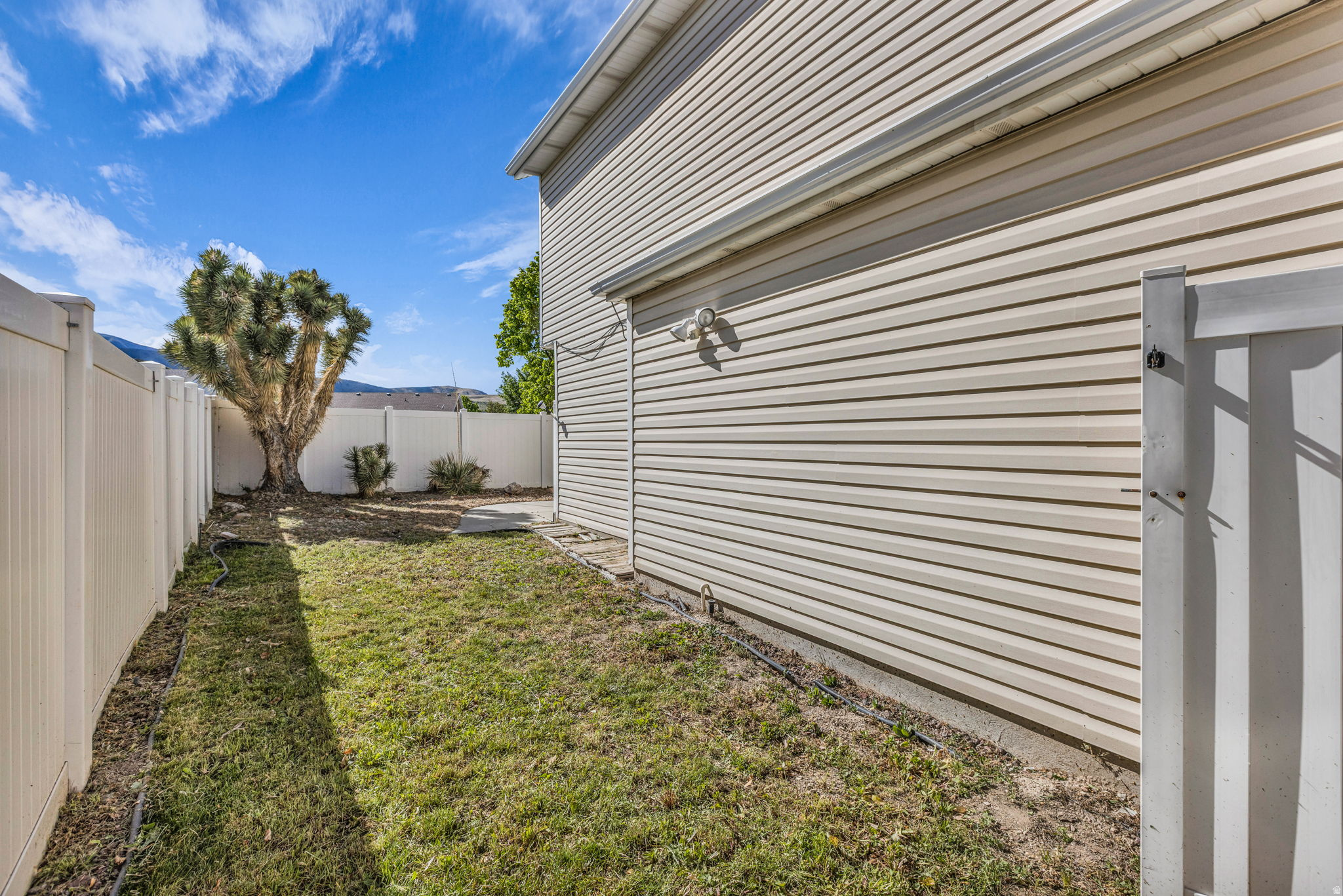 COTTAGES AT ELK RUN - Residential