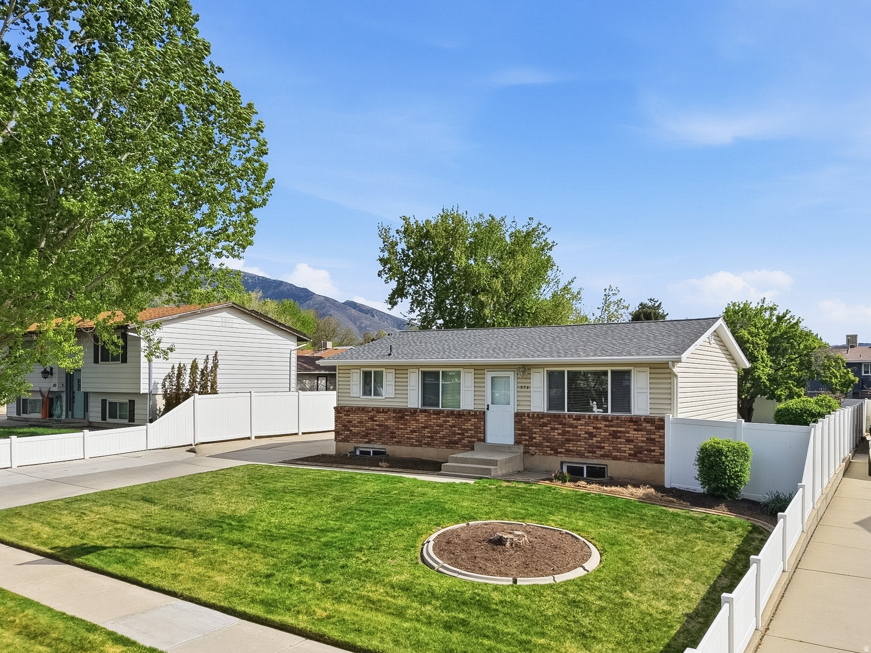 WHITE SANDS - Residential