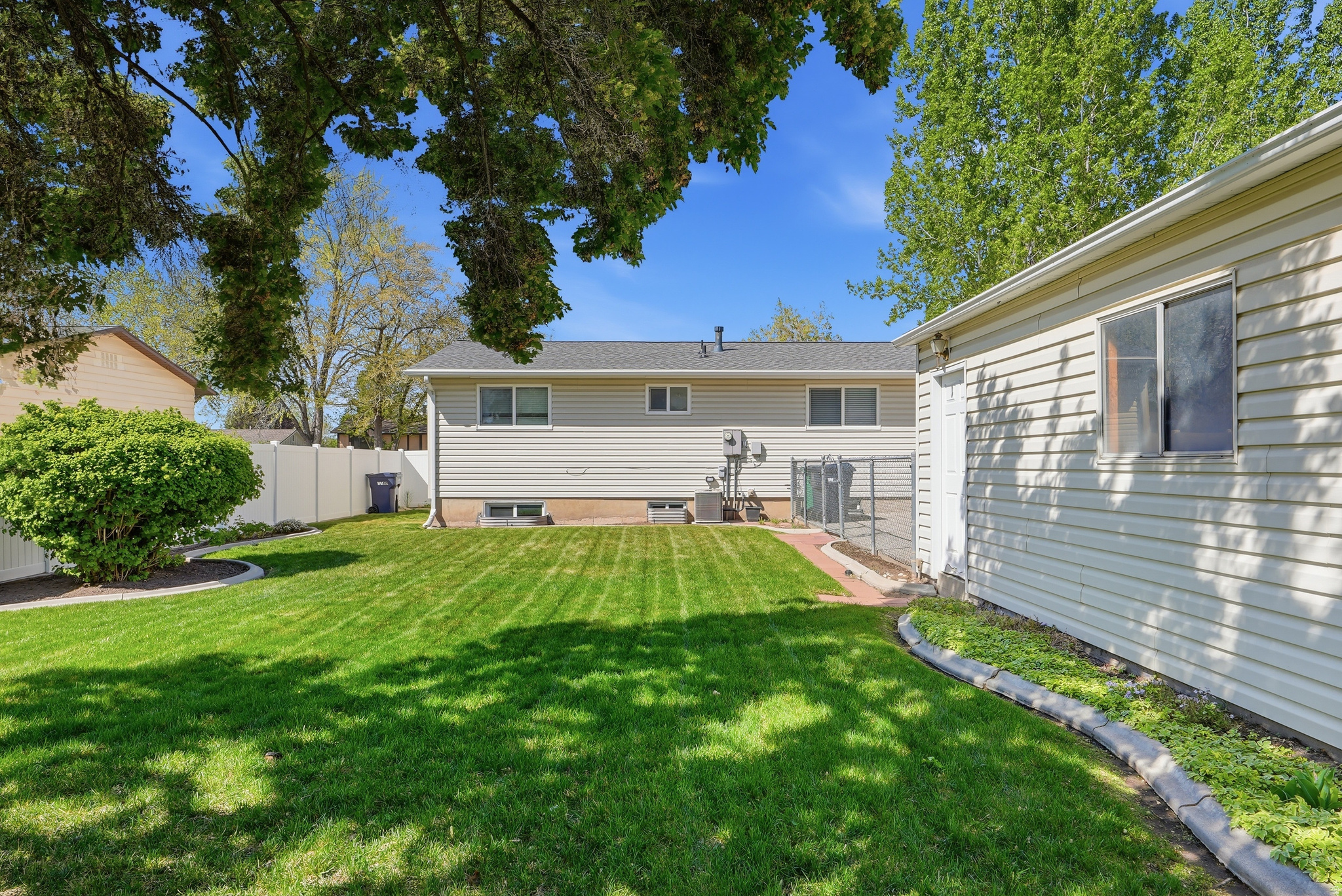 WHITE SANDS - Residential