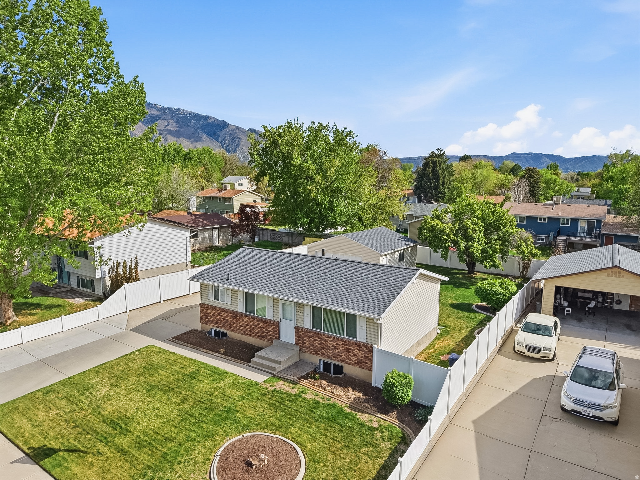 WHITE SANDS - Residential