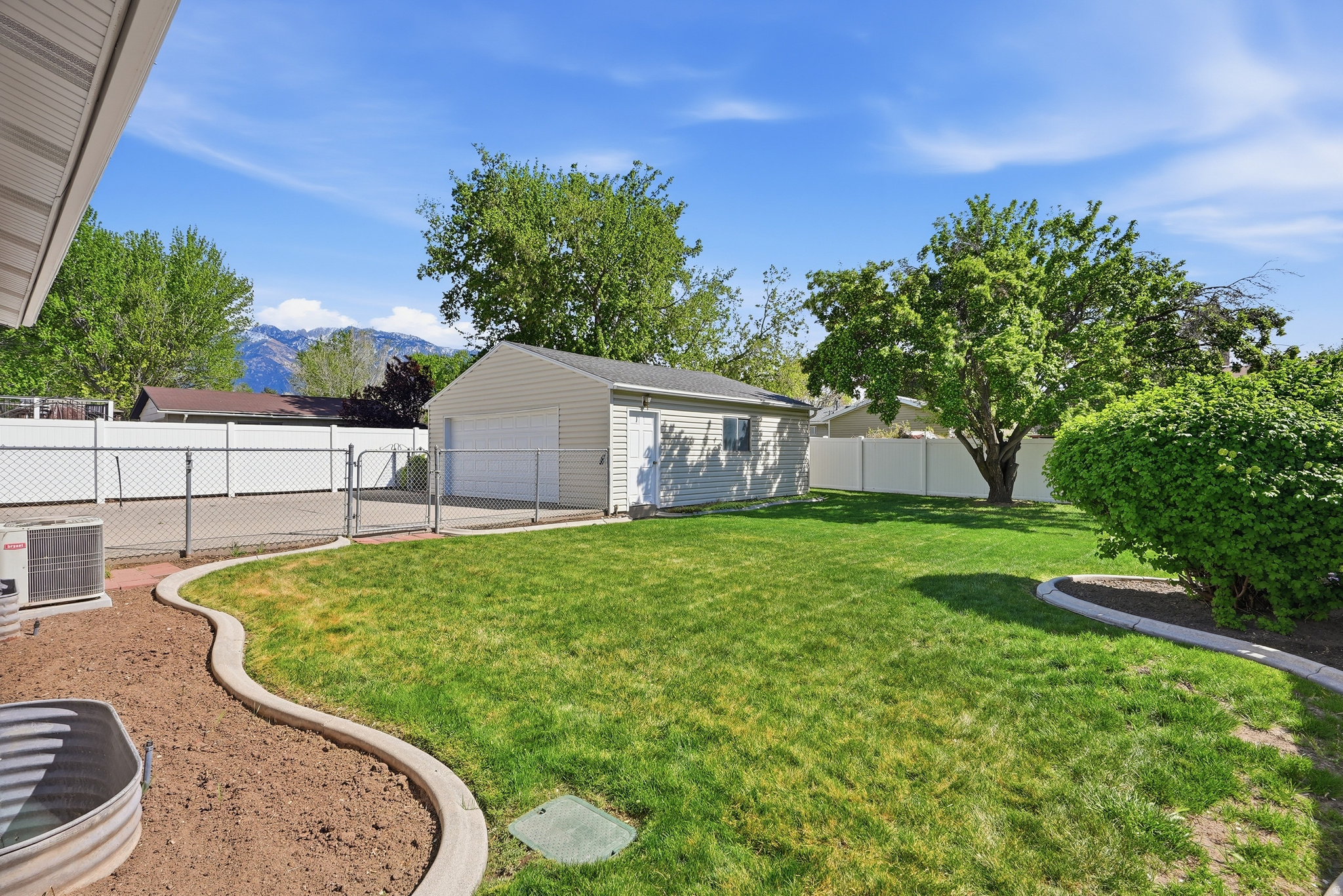 WHITE SANDS - Residential