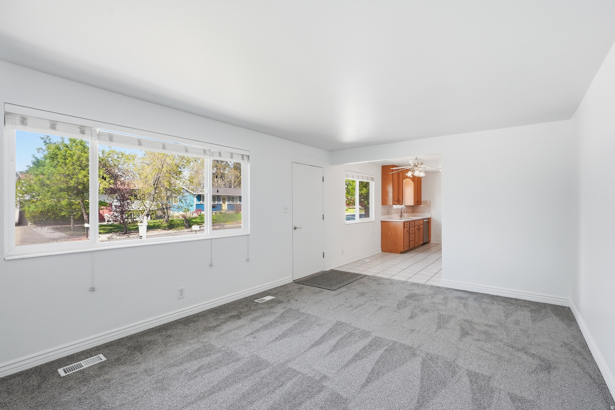 WHITE SANDS - Residential