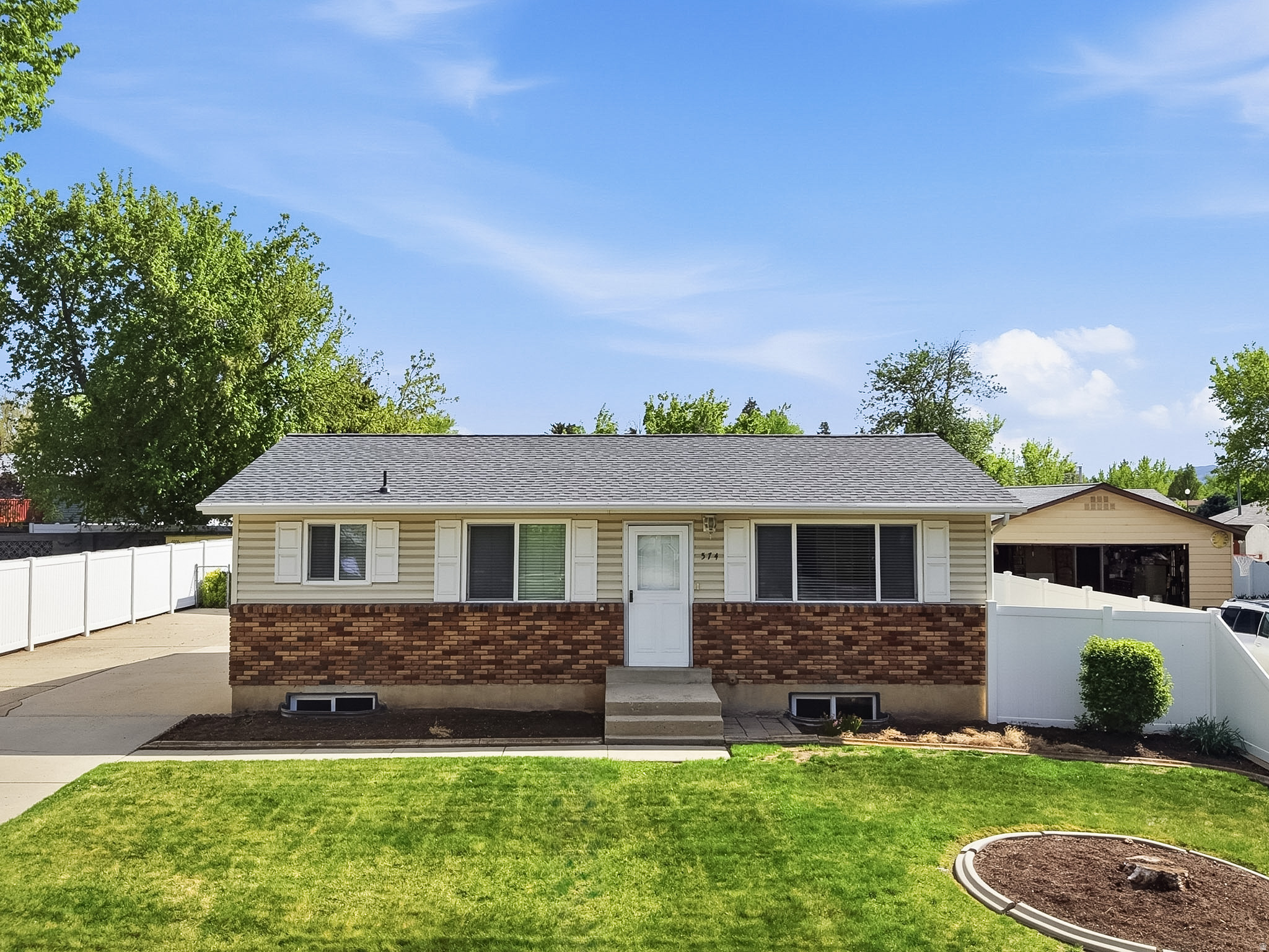 WHITE SANDS - Residential