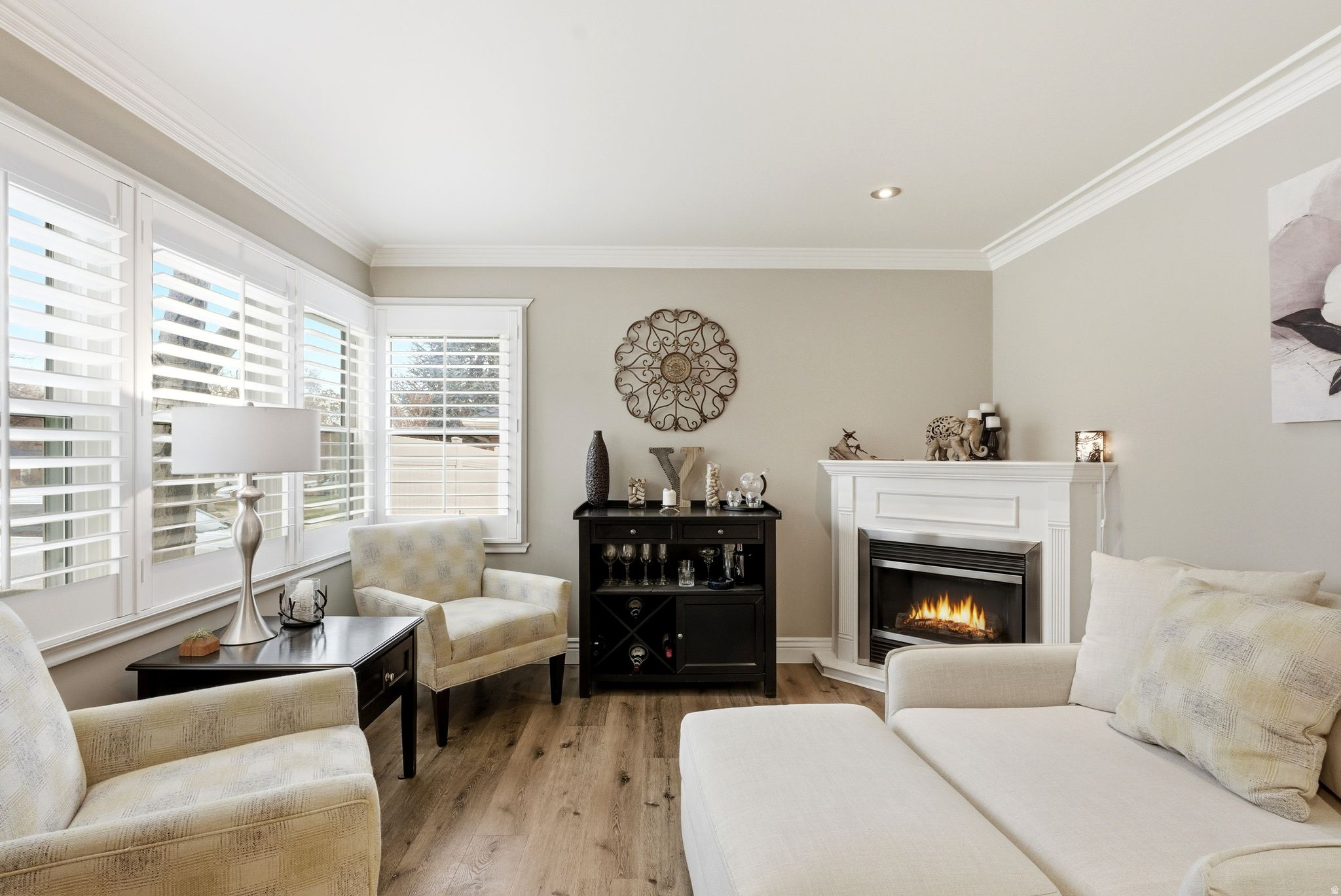 COUNTRY CLUB - Residential