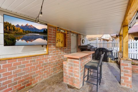 Tiny photo for 2177 E MABEY DR, Salt Lake City, UT 84109 (MLS # 2124854)