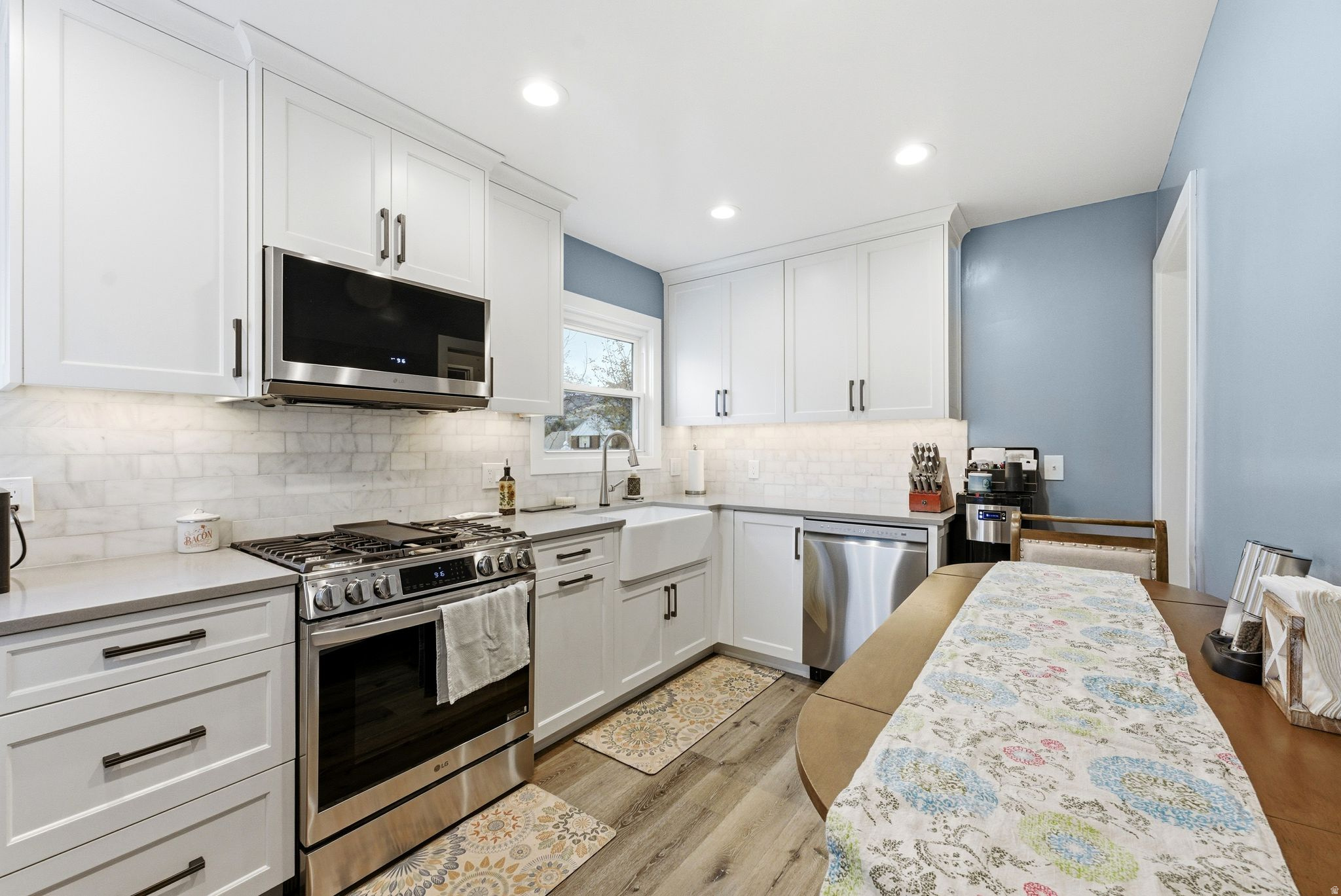 COUNTRY CLUB - Residential