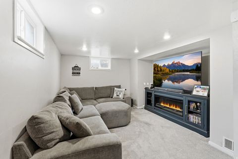 Tiny photo for 2177 E MABEY DR, Salt Lake City, UT 84109 (MLS # 2124854)