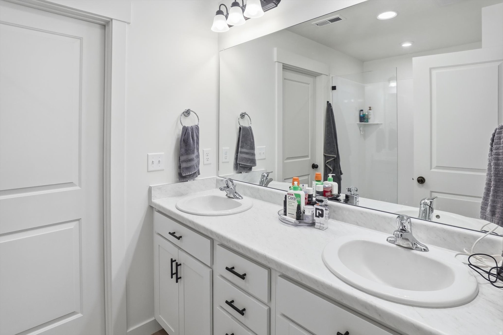 DAYBREAK - Residential