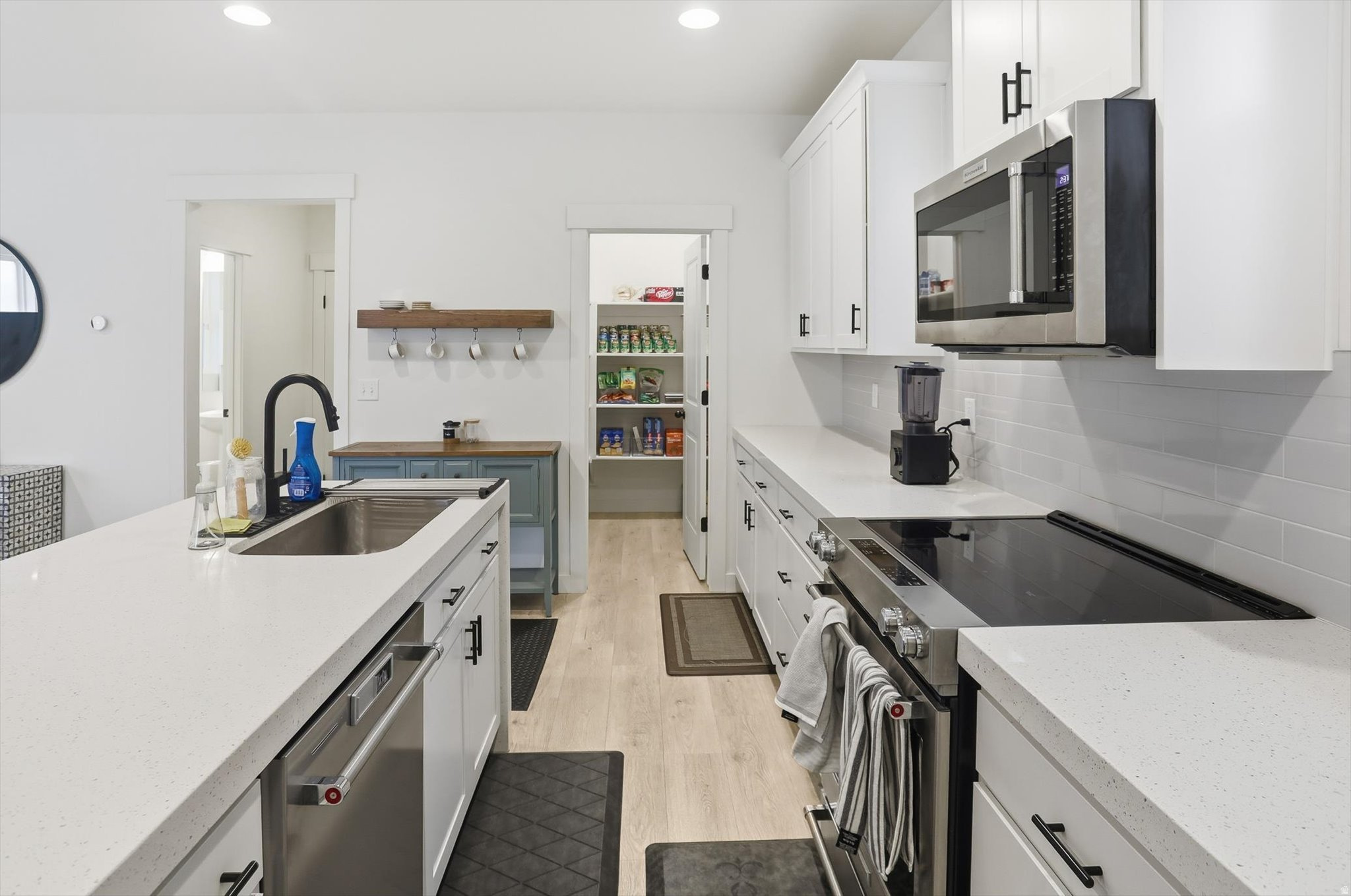 DAYBREAK - Residential