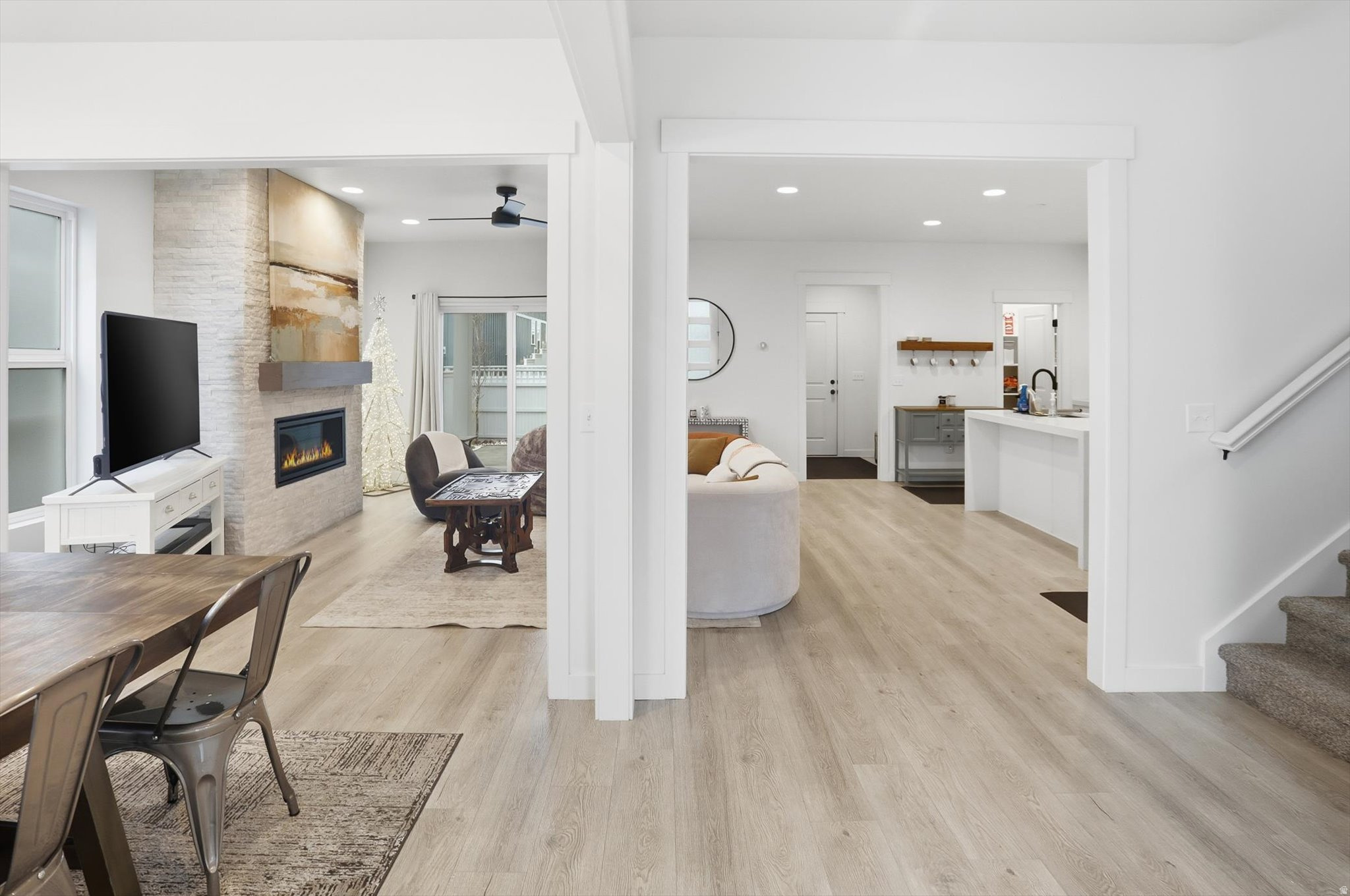 DAYBREAK - Residential