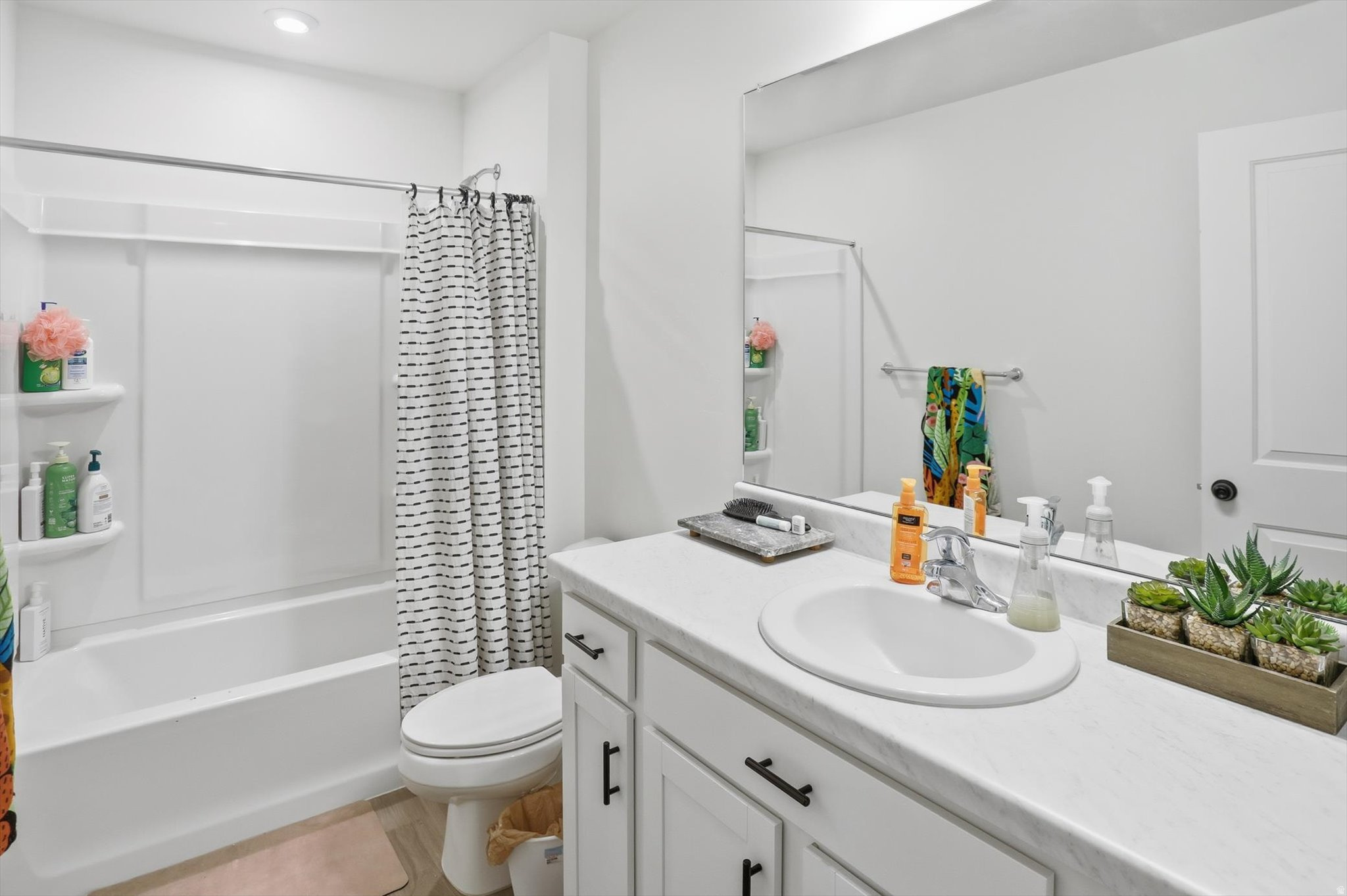 DAYBREAK - Residential