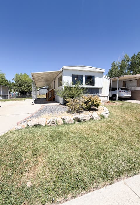 Mobile Home For Sale - 424 E 900<br/> Ogden, UT 84404