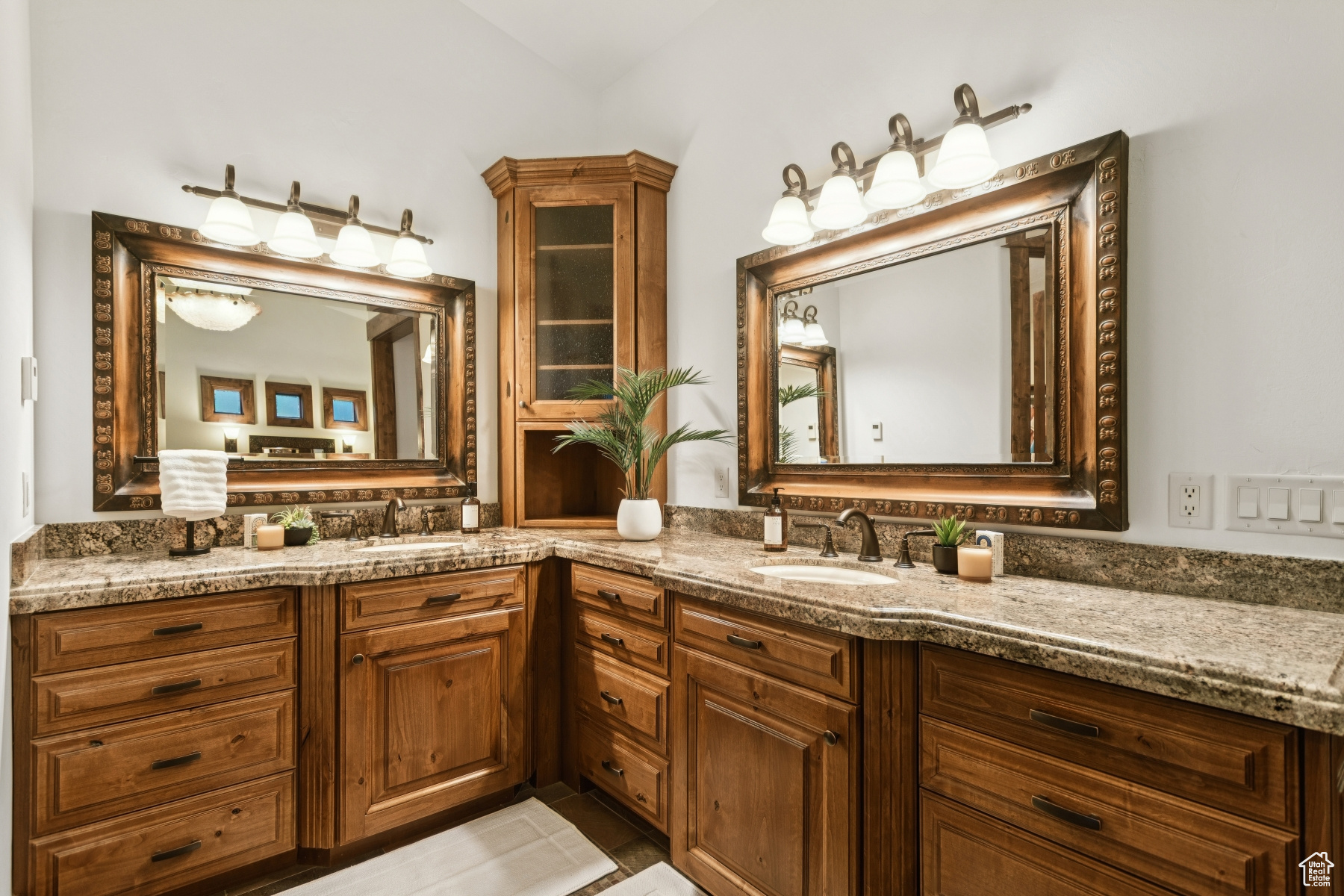 Park City, Utah 84098, United States, 5 Bedrooms Bedrooms, ,5 BathroomsBathrooms,Residential,Active,163094