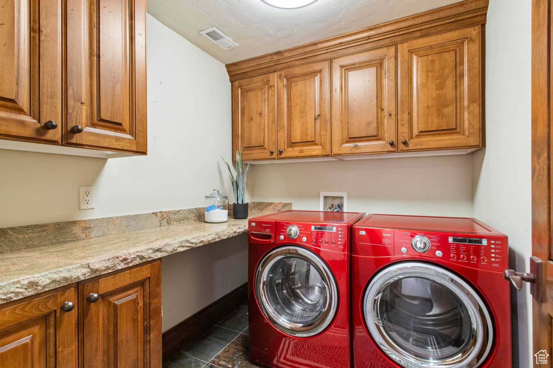 Park City, Utah 84098, United States, 5 Bedrooms Bedrooms, ,5 BathroomsBathrooms,Residential,Active,163094