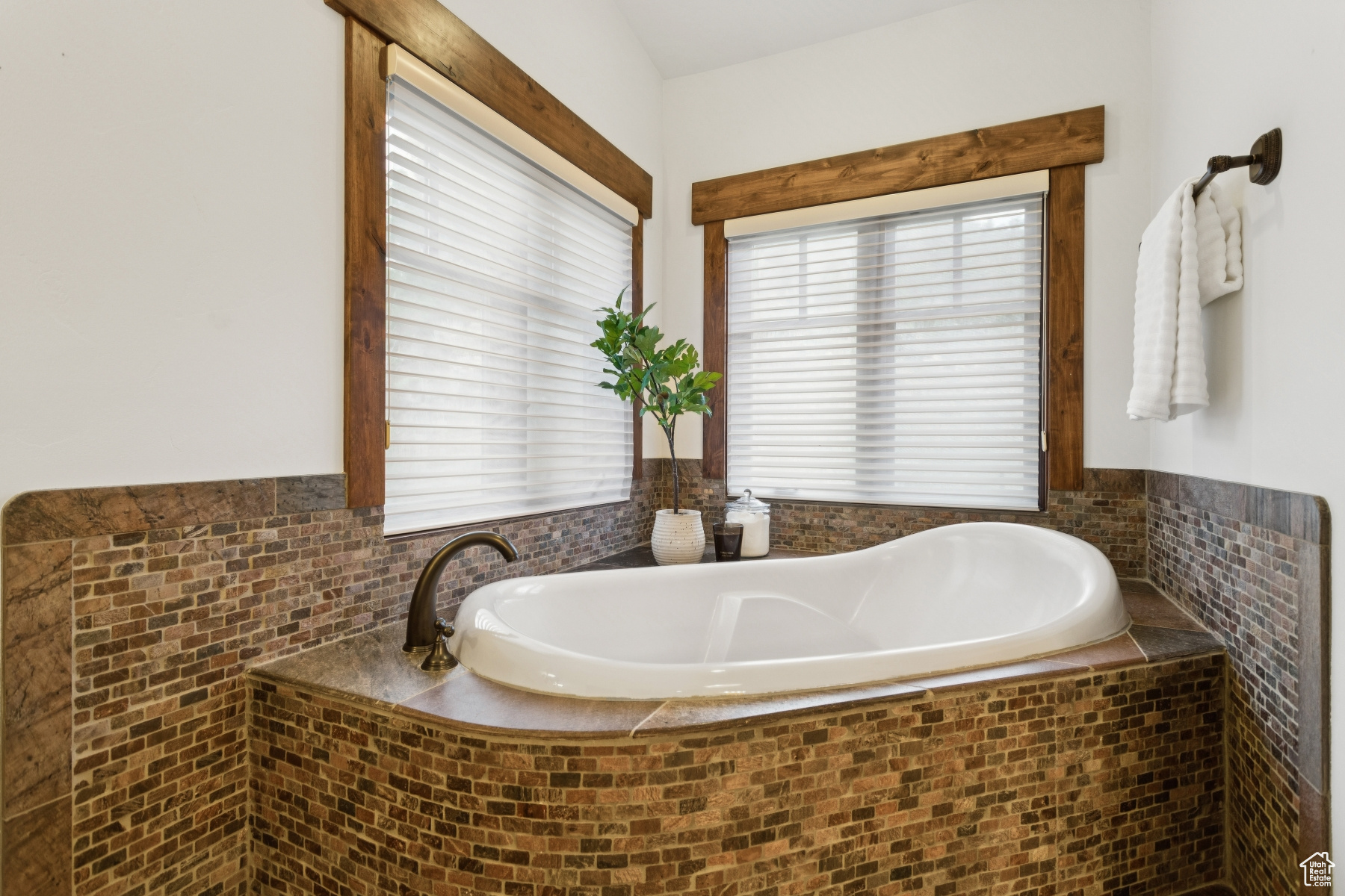 Park City, Utah 84098, United States, 5 Bedrooms Bedrooms, ,5 BathroomsBathrooms,Residential,Active,163094