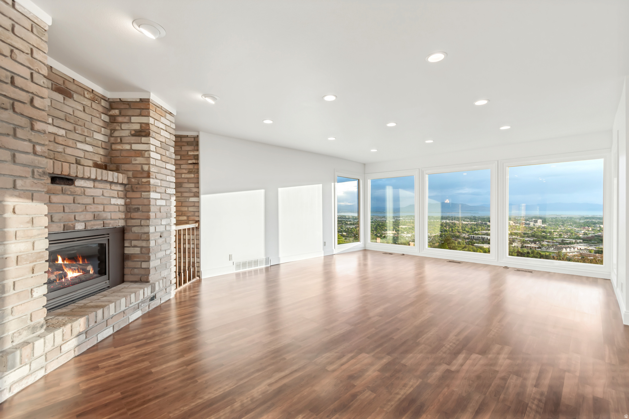 OAK HILLS SUB - Residential