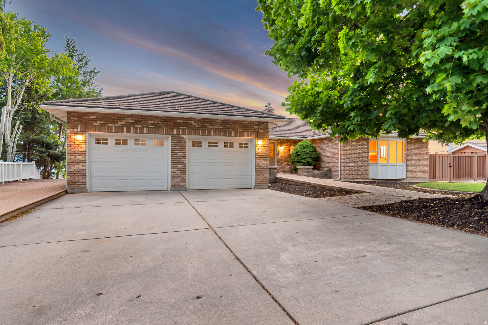 OAK HILLS SUB - Residential