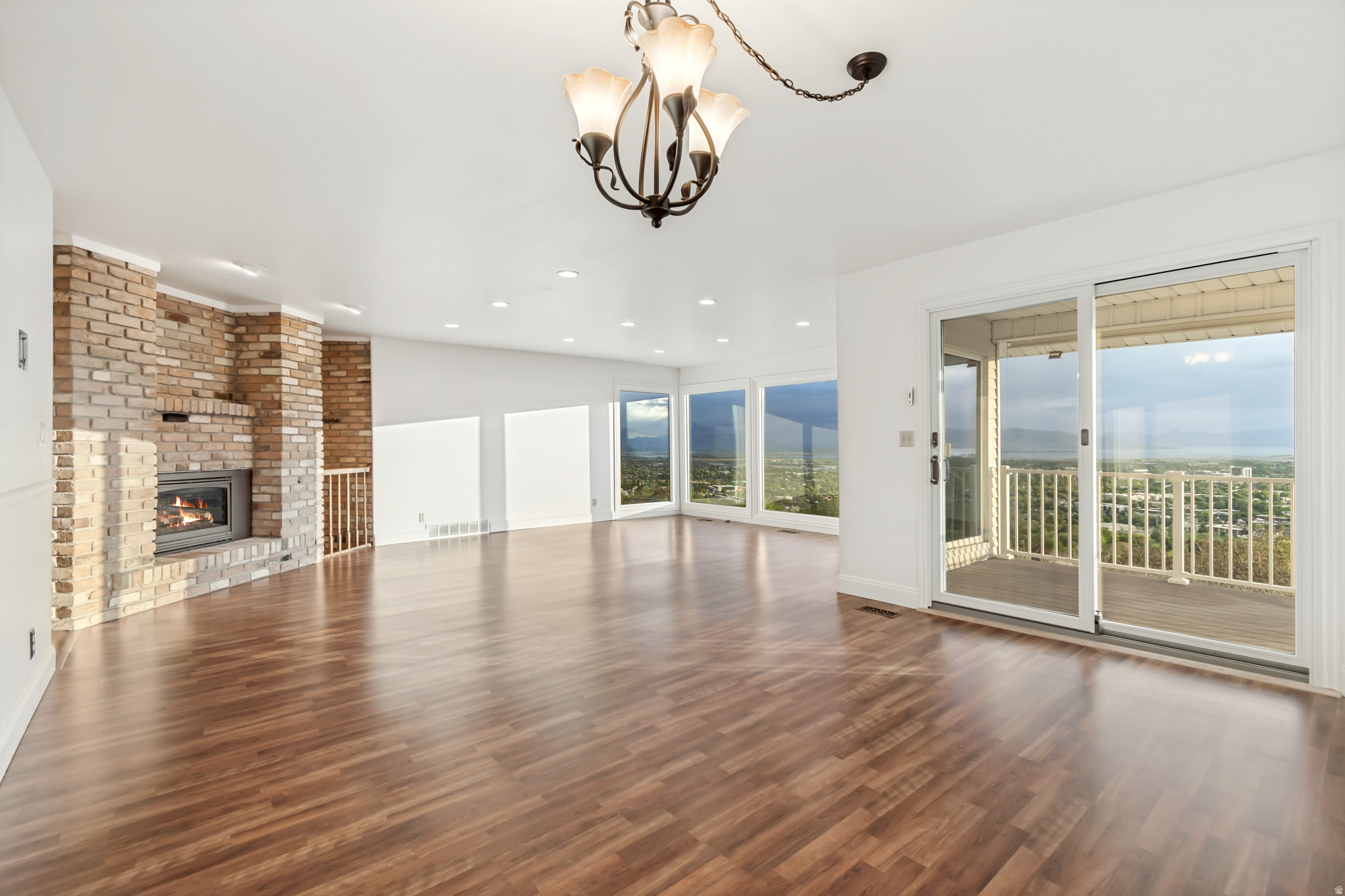 OAK HILLS SUB - Residential
