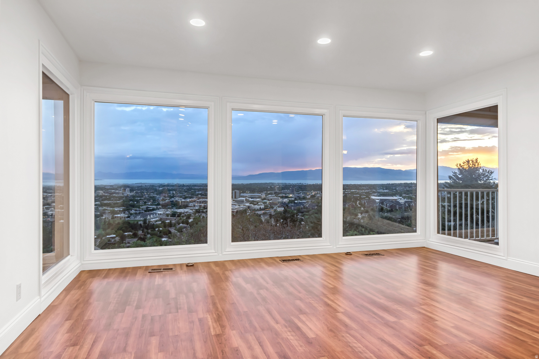 OAK HILLS SUB - Residential