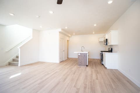 Tiny photo for 510 W 1875 N, Harrisville, UT 84404 (MLS # 2170238)