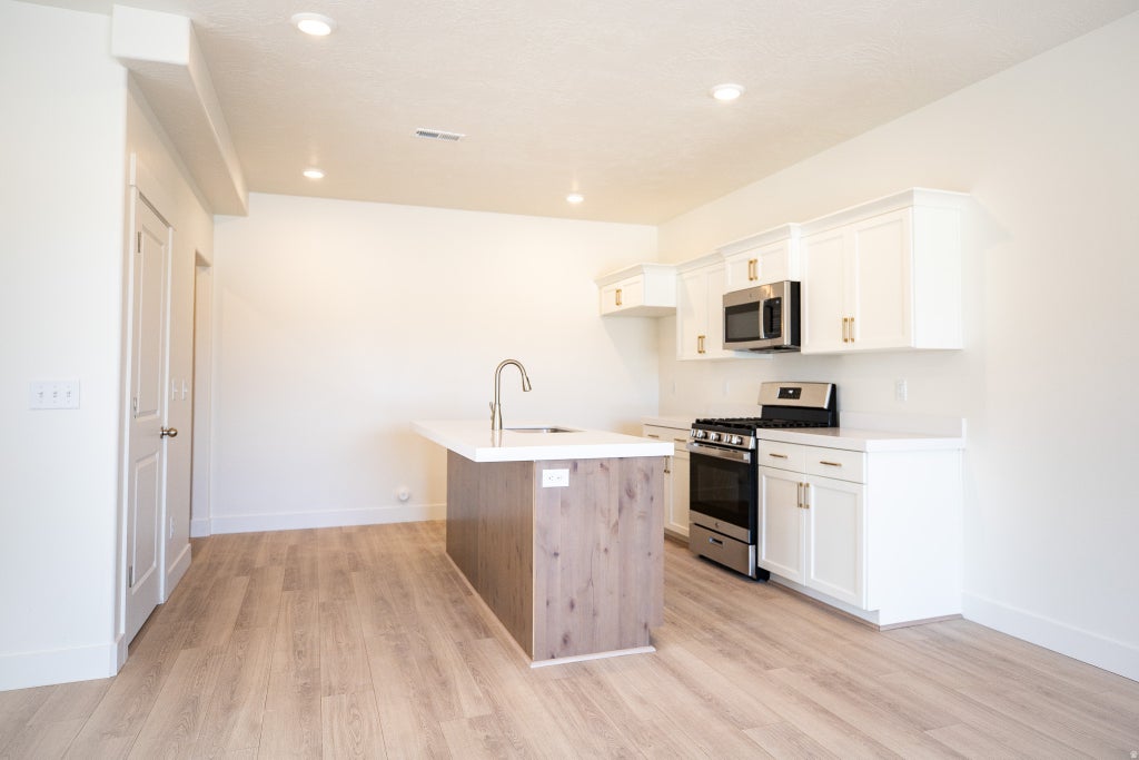 Photo of 510 W 1875 N, Harrisville, UT 84404 (MLS # 2170238)