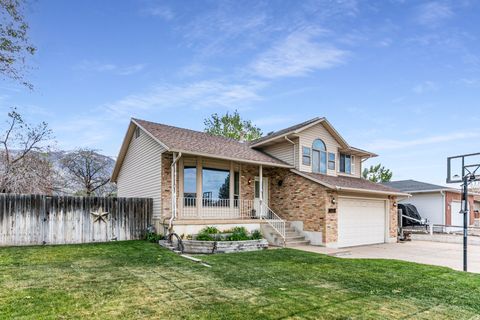 Photo of 2772 N 1525 E, Layton, UT 84040 (MLS # 2156501)