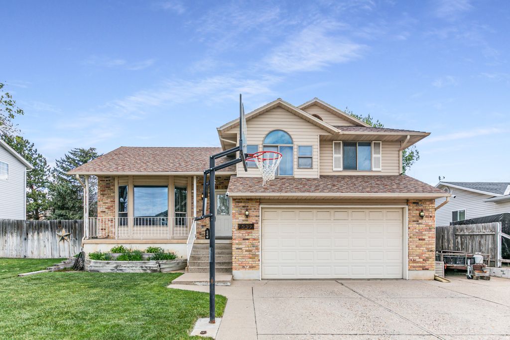 Photo of 2772 N 1525 E, Layton, UT 84040 (MLS # 2156501)