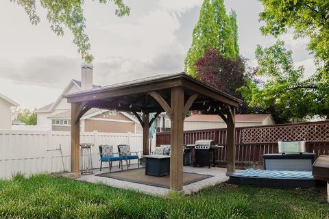 Tiny photo for 1523 N 150 W, Bountiful, UT 84010 (MLS # 2173738)