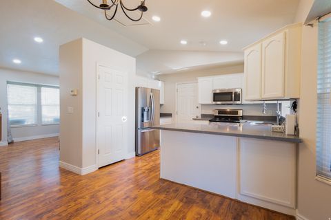 Tiny photo for 1523 N 150 W, Bountiful, UT 84010 (MLS # 2173738)