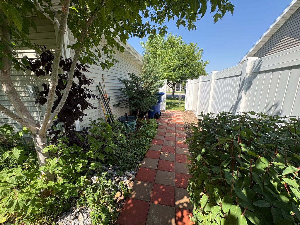 Photo of 922 N 480 W, Logan, UT 84321 (MLS # 2171752)