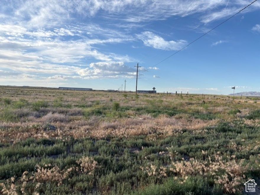 Discover a fantastic investment in this prime location, featuring a preliminary plot approval for a lucrative 16-lot subdivision on 2.5 acres each. With utilities readily available, this property is a blank canvas ready for your vision. Don't miss the chance to capitalize on this rare offering-perfect for builders and developers looking to make their mark! Act now and transform this potential into profit!