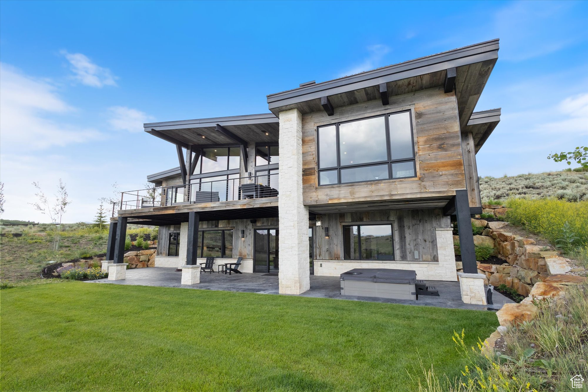 TUHAYE - Residential