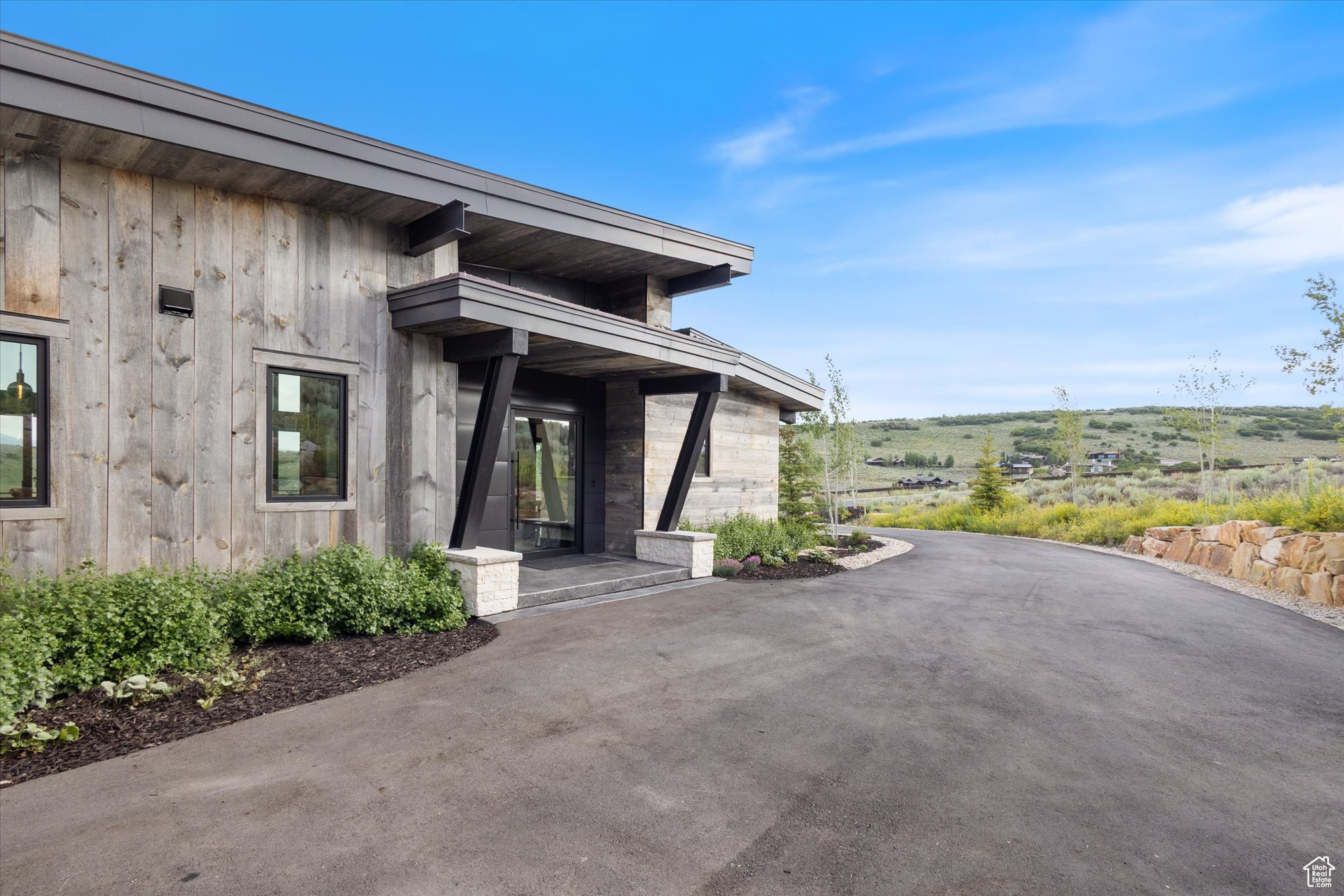 TUHAYE - Residential