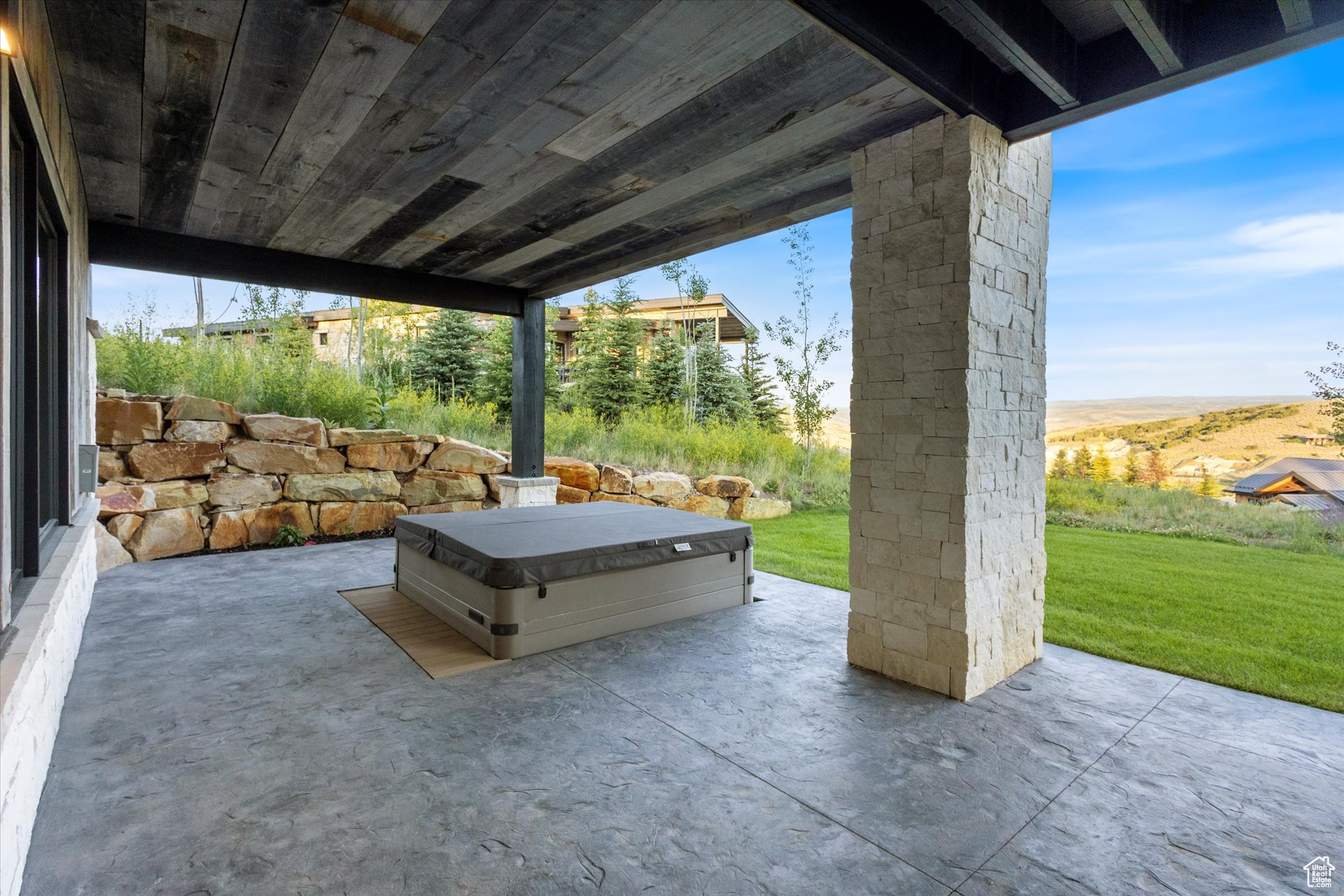 TUHAYE - Residential