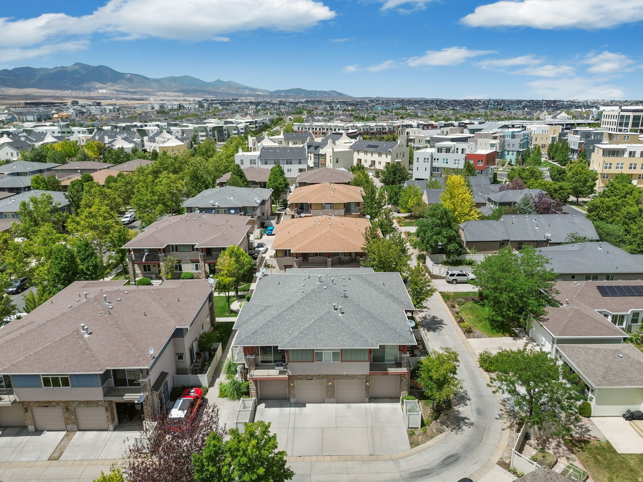 CARRIAGE HOME CONDOMINIUMS - Residential