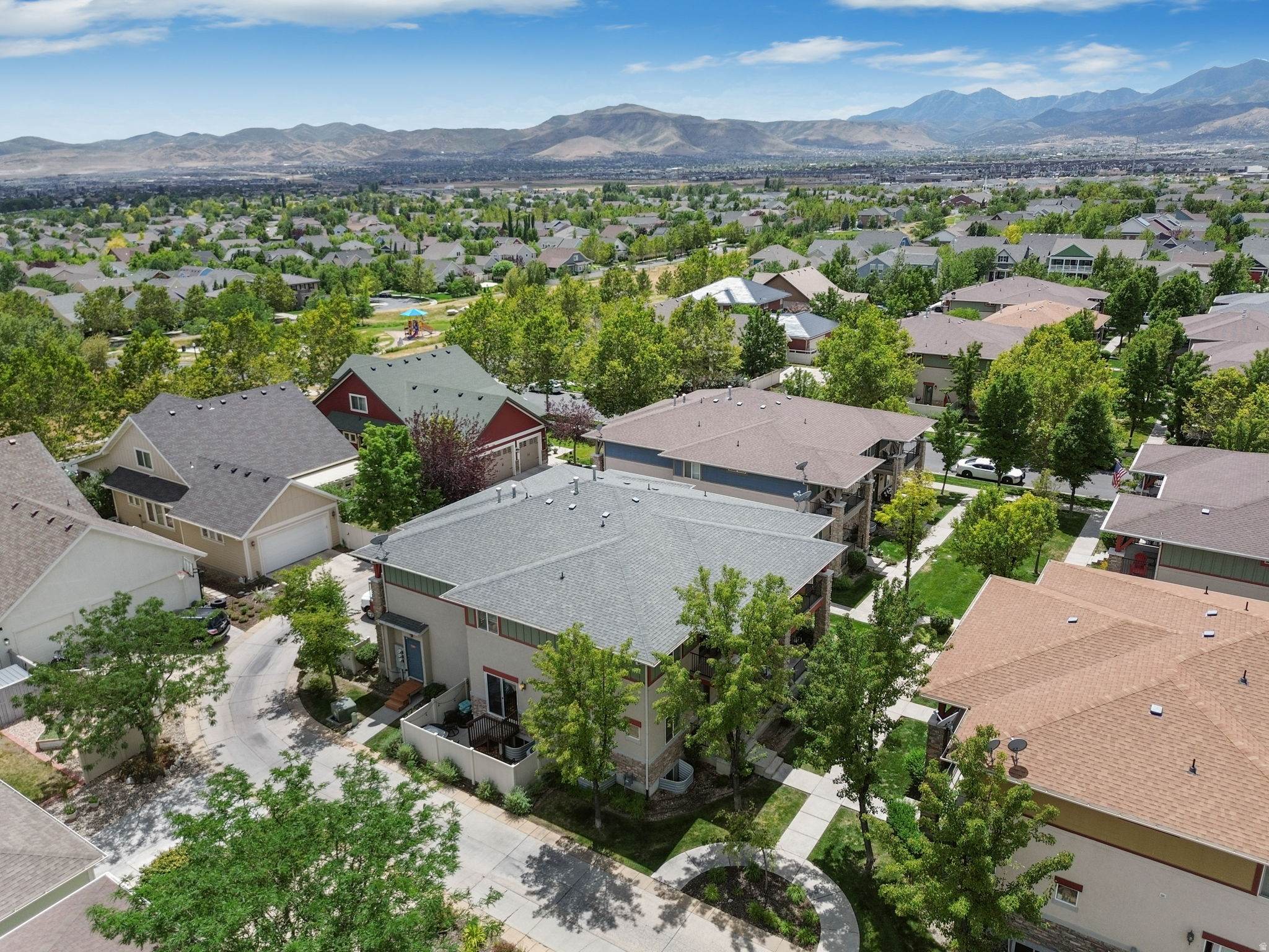 CARRIAGE HOME CONDOMINIUMS - Residential