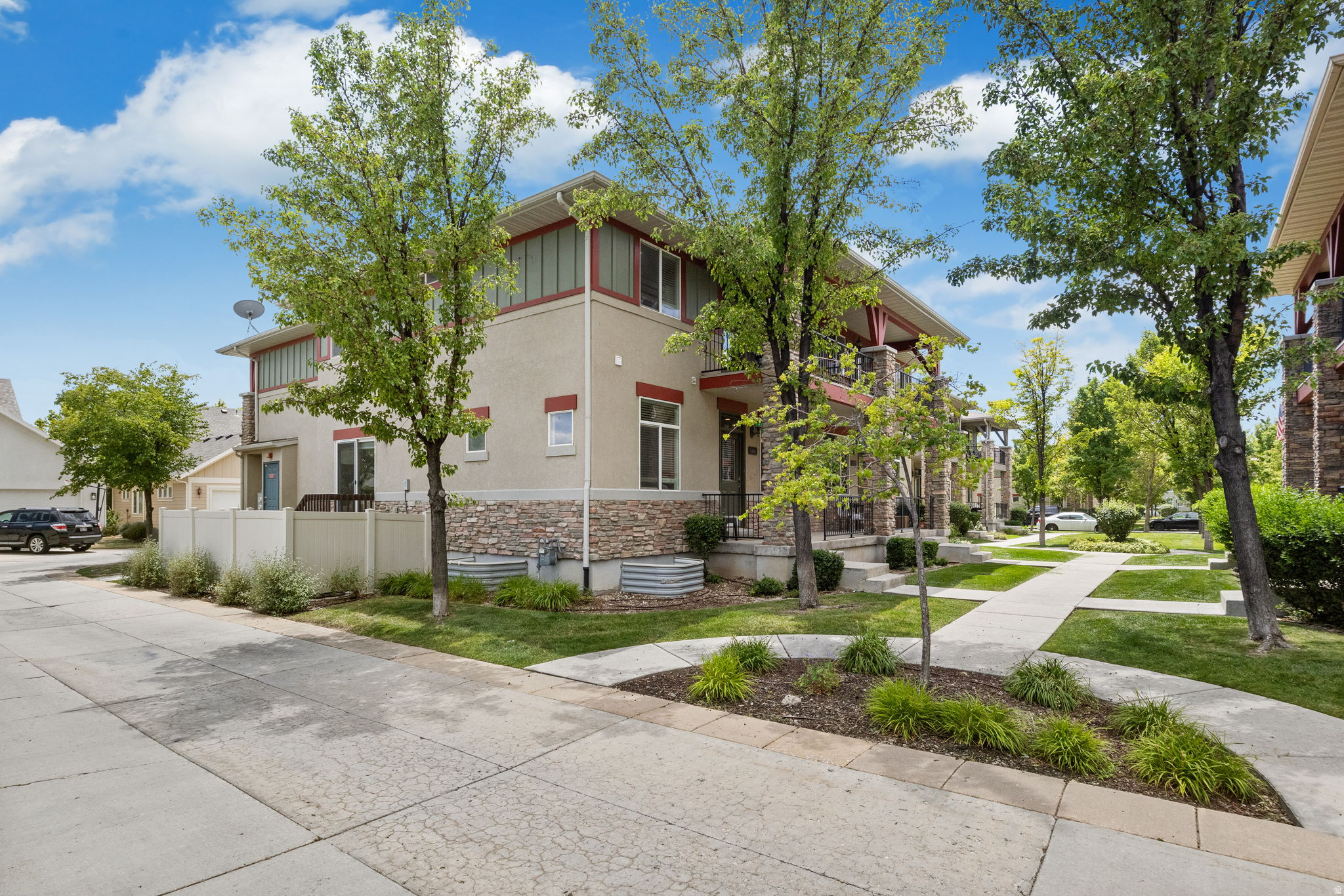 CARRIAGE HOME CONDOMINIUMS - Residential