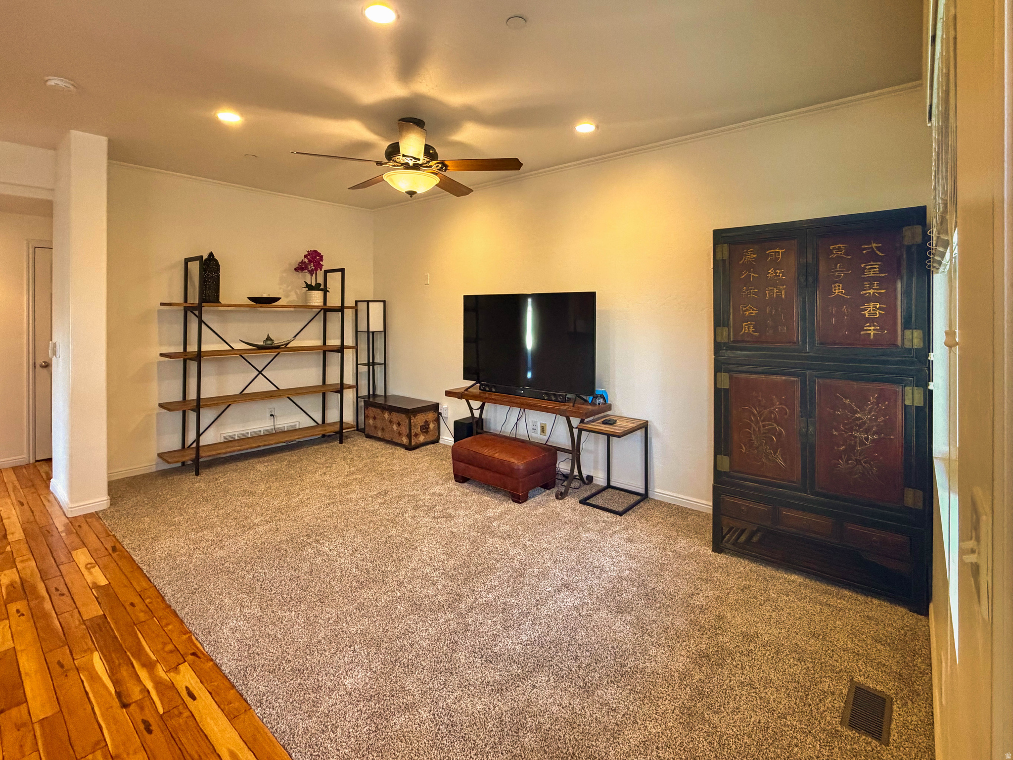 CARRIAGE HOME CONDOMINIUMS - Residential