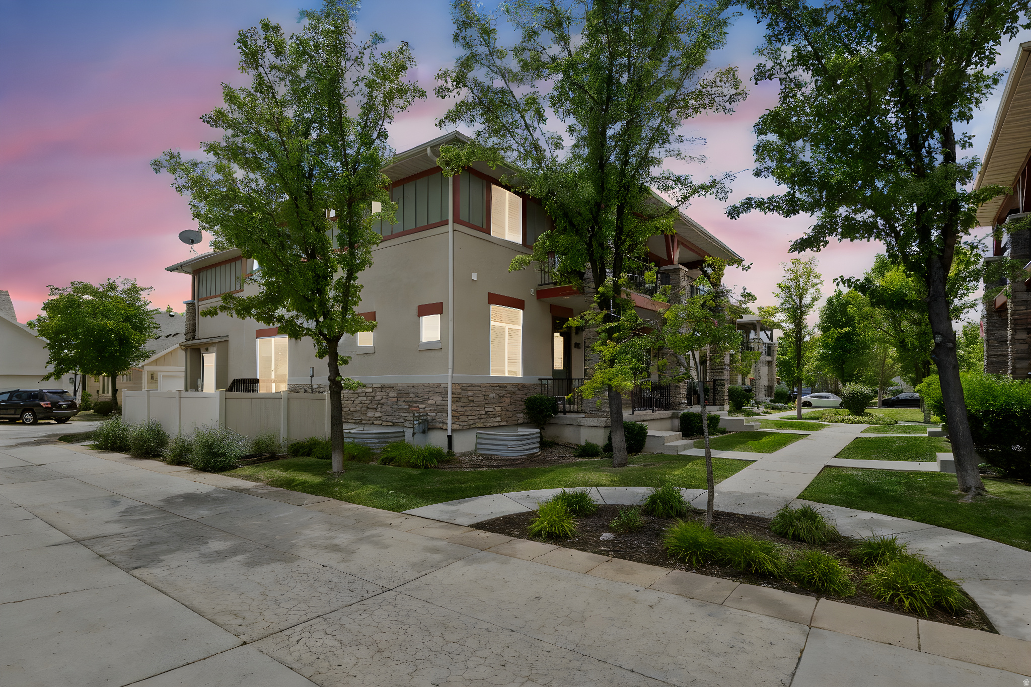 CARRIAGE HOME CONDOMINIUMS - Residential