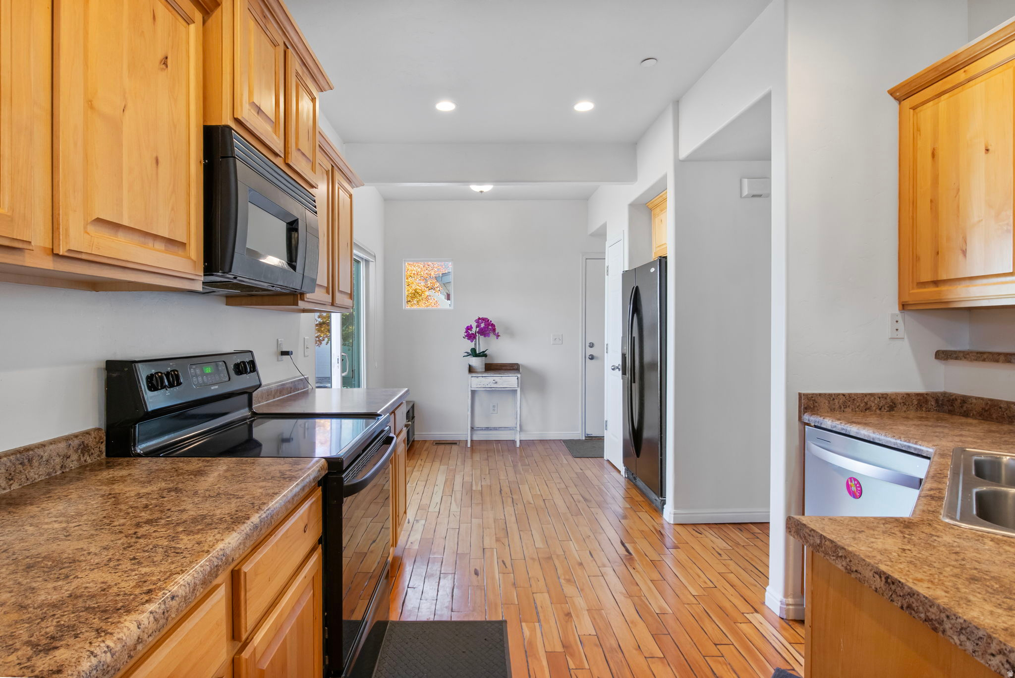 CARRIAGE HOME CONDOMINIUMS - Residential