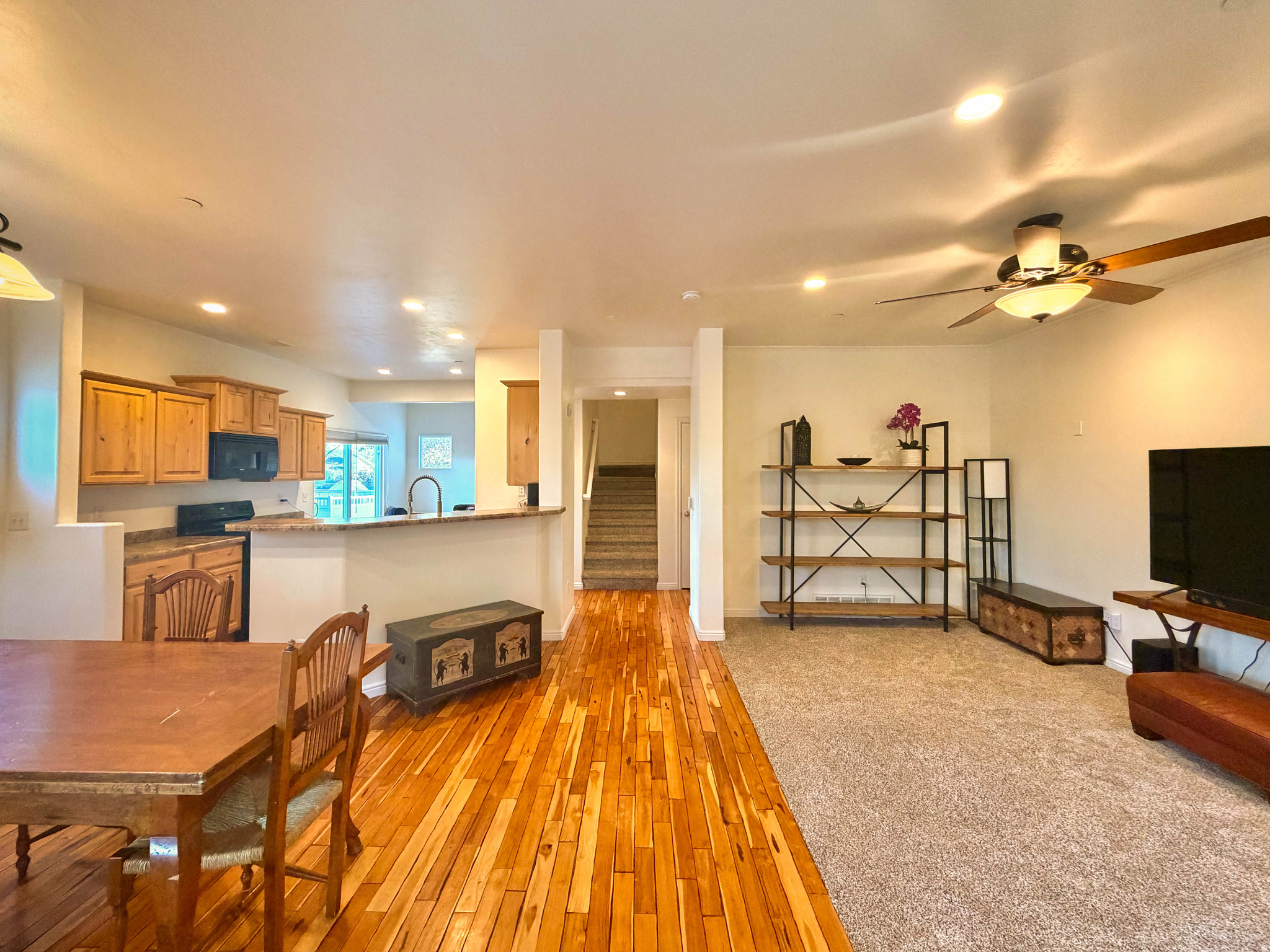 CARRIAGE HOME CONDOMINIUMS - Residential