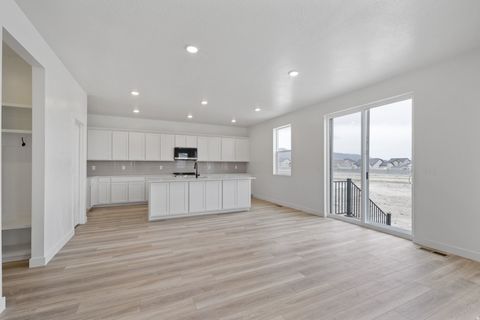 Tiny photo for 372 E CLEAR GRANITE WAY #118, Eagle Mountain, UT 84005 (MLS # 2121180)
