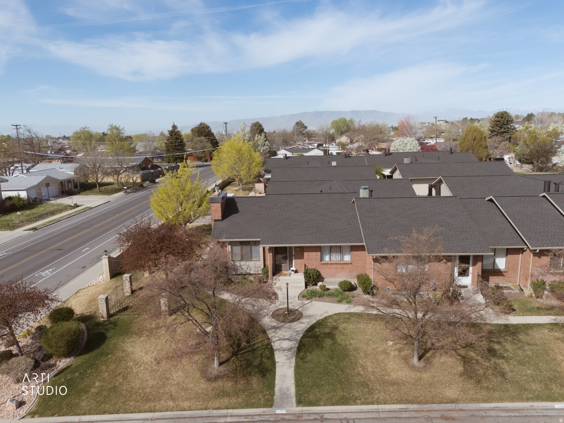 GRANDVIEW FARM CONDO - Residential