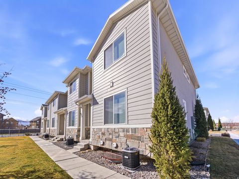 Tiny photo for 823 S 1760 E, Spanish Fork, UT 84660 (MLS # 2134866)