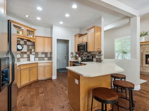 Tiny photo for 1319 E OLD MAPLE CT, Murray, UT 84117 (MLS # 2156261)