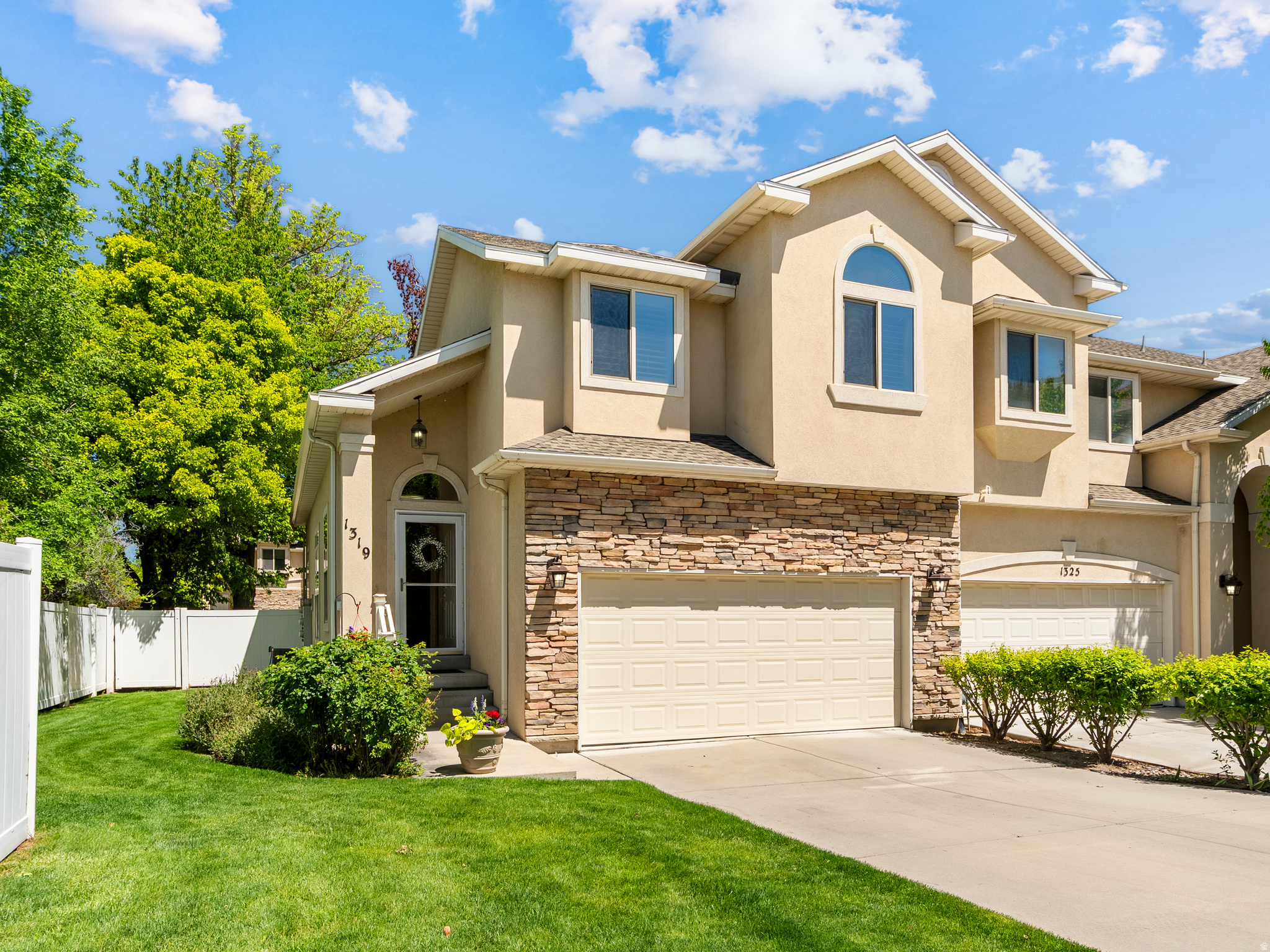 MAPLE RIDGE - Residential