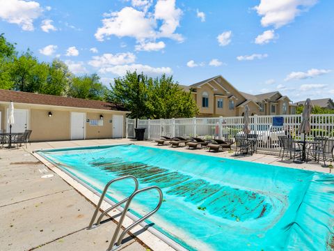 Tiny photo for 1319 E OLD MAPLE CT, Murray, UT 84117 (MLS # 2156261)