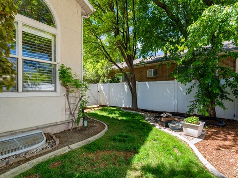 Tiny photo for 1319 E OLD MAPLE CT, Murray, UT 84117 (MLS # 2156261)