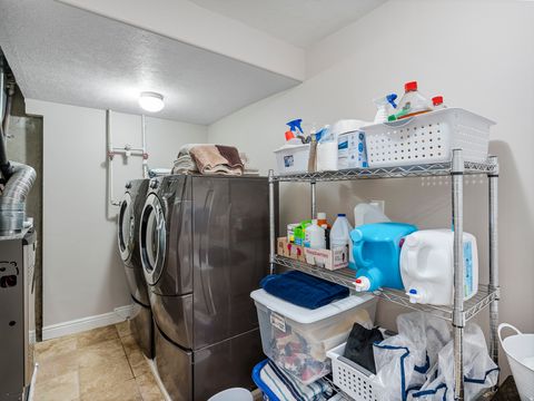Tiny photo for 1319 E OLD MAPLE CT, Murray, UT 84117 (MLS # 2156261)